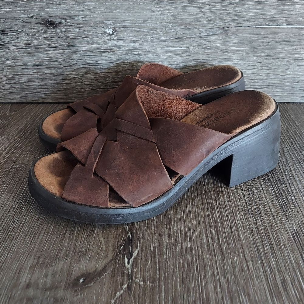 Vintage Apostrophe Brown Leather Women's Heeled Sandals Size 6